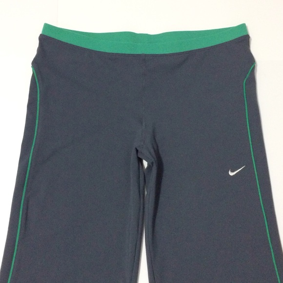 NIKE Fit-Dry Capri Leggings | Grey | Size Medium - Picture 2 of 12